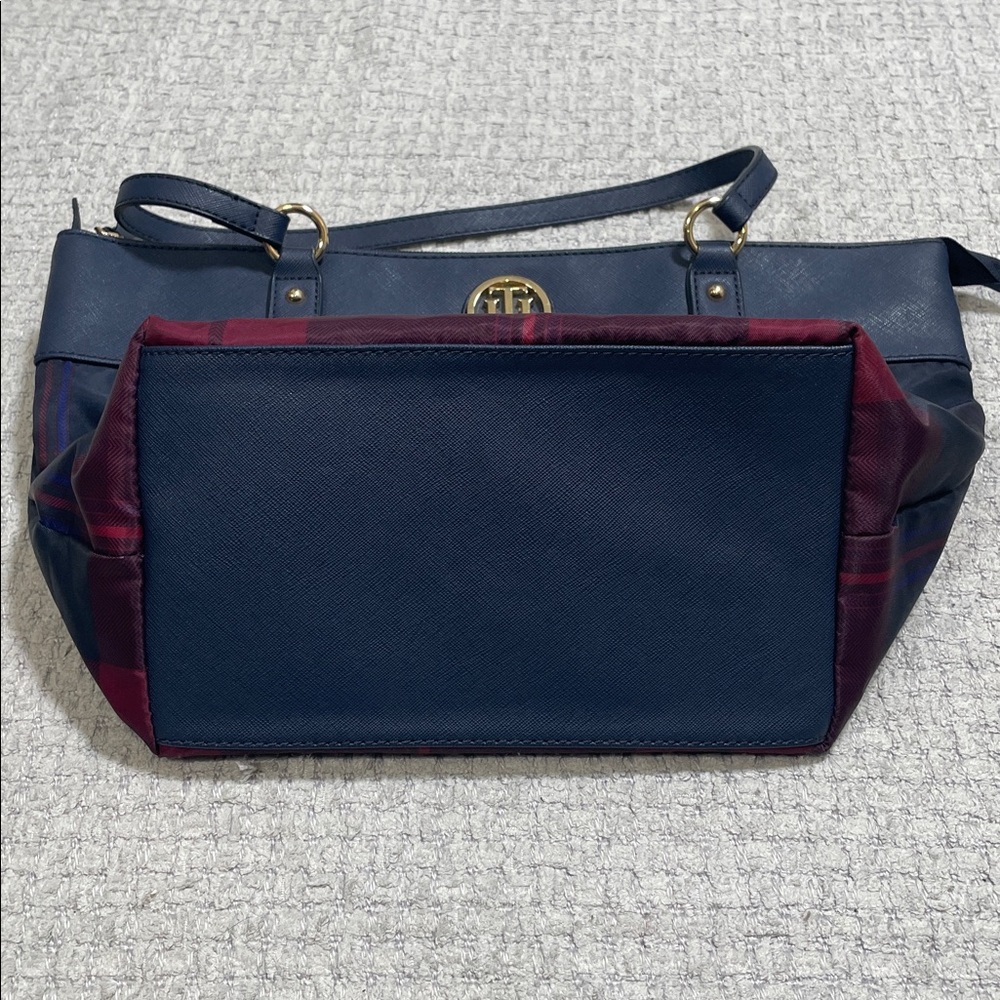 Tommy Hilfiger Plaid Navy Nylon Ivy Zip Top Handbag Tote & Matching Wallet - Picture 15 of 16